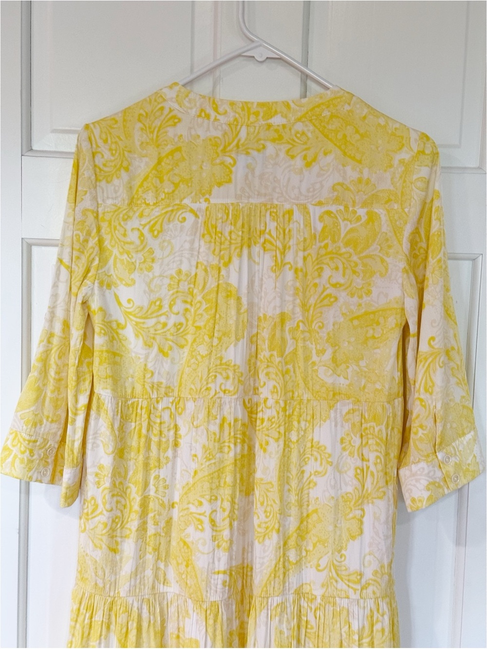 Chicos Tiered Sea Island Paisley Maxi Dress in Yellow Pineapple Size 00P (0/2P) - Picture 9 of 15